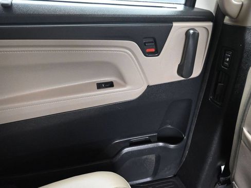 Used 2018 Honda Odyssey Elite image 55