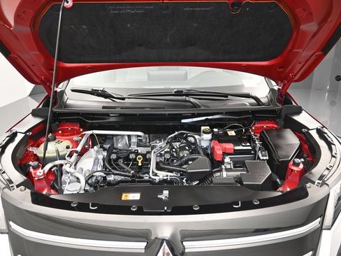 Used 2025 Mitsubishi Outlander SEL FWD image 30