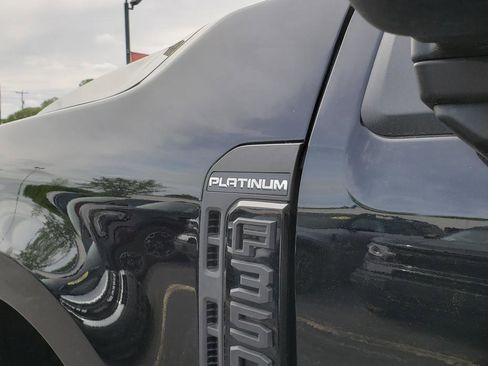 Used 2025 Ford F350 Platinum AWD/4WD image 12