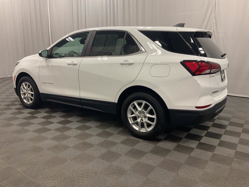 Used 2024 Chevrolet Equinox LT AWD/4WD image 4