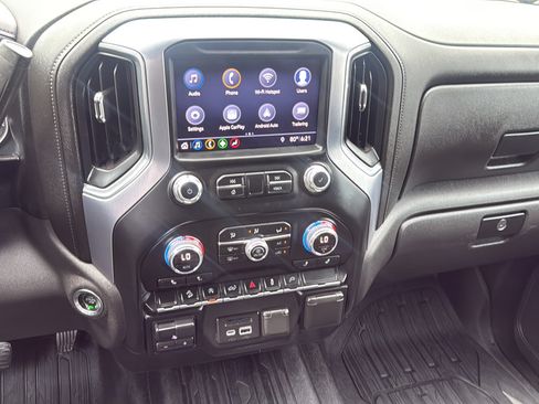 Used 2019 GMC Sierra 1500 SLE w/ SLE Value Package AWD/4WD image 16