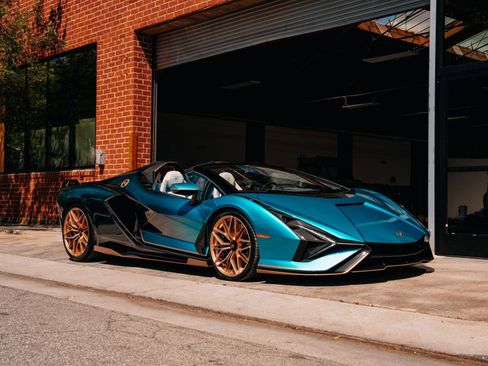 Used 2021 Lamborghini Sian Roadster AWD/4WD image 36