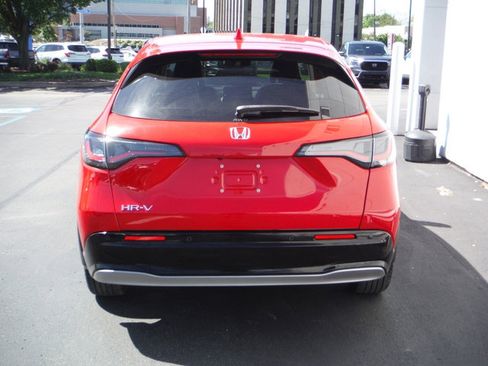 Used 2024 Honda HR-V EX-L image 8