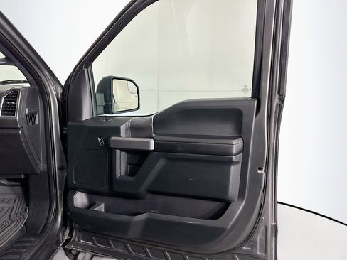 Used 2016 Ford F150 XLT w/ Equipment Group 302A Luxury AWD/4WD image 31