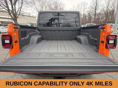 Used 2025 Jeep Gladiator Rubicon w/ Technology Group AWD/4WD image 20