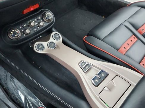 Used 2014 Ferrari California image 27