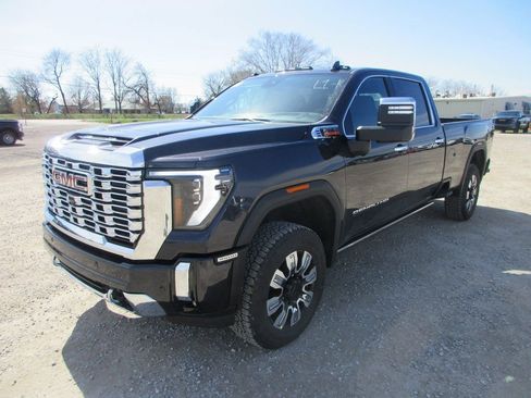 New 2026 GMC Sierra 3500 Denali w/ Denali Reserve Package image 11