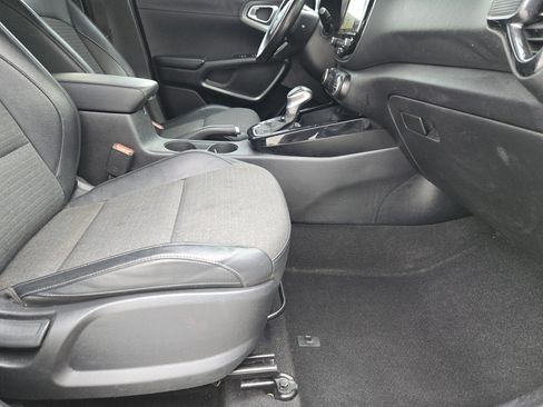 Used 2020 Kia Soul EX image 17