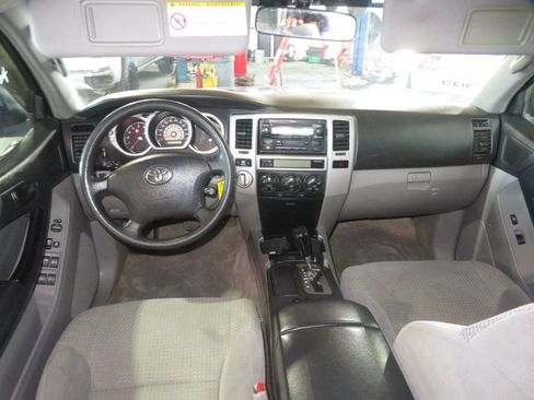 Used 2004 Toyota 4Runner 4WD image 40
