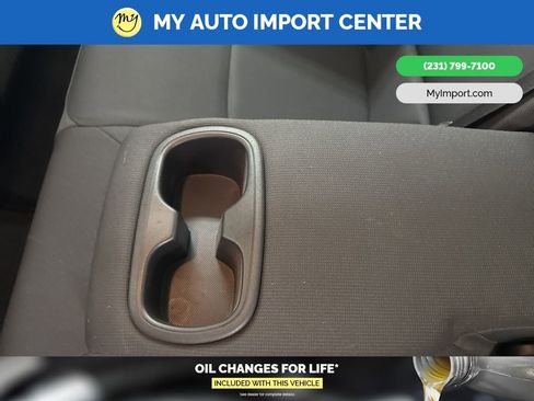 Used 2021 Toyota Corolla LE w/ Carpet Mat Package (TMS) image 25