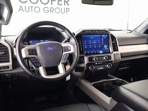 Used 2022 Ford F250 Lariat w/ Lariat Value Package image 2