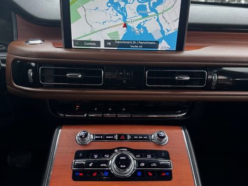 Used 2020 Lincoln Aviator Reserve w/ Equipment Group 202A image 29