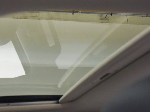 Used 2024 Kia Carnival SX Prestige image 2