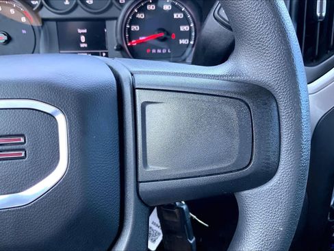 Used 2020 GMC Sierra 1500 2WD Crew Cab w/ Sierra Value Package image 24