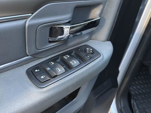 Used 2016 RAM 1500 Classic SLT image 23