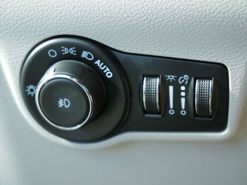 Certified 2023 Jeep Compass Limited w/ Elite Group AWD/4WD image 25