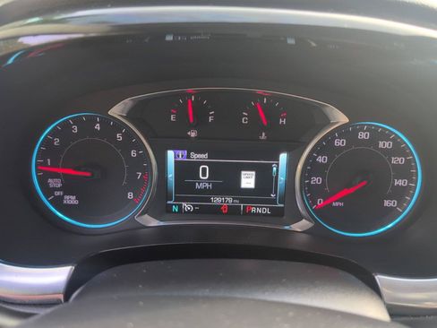 Used 2019 Chevrolet Traverse RS FWD image 26
