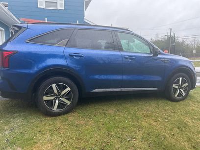 Used 2023 Kia Sorento S w/ Panoramic Sunroof Package