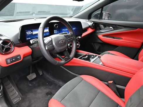 Used 2024 Chevrolet Blazer EV RS AWD/4WD image 11