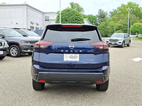 Certified 2024 Nissan Rogue SV AWD/4WD image 7