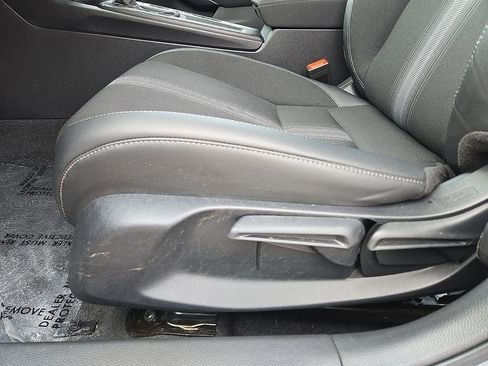 Used 2025 Honda Civic Sport image 23