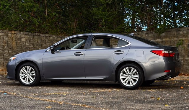 Used 2014 Lexus ES 350 w/ Premium Package FWD image 11