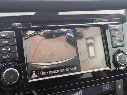 Used 2018 Nissan Rogue SL w/ Premium Package image 22