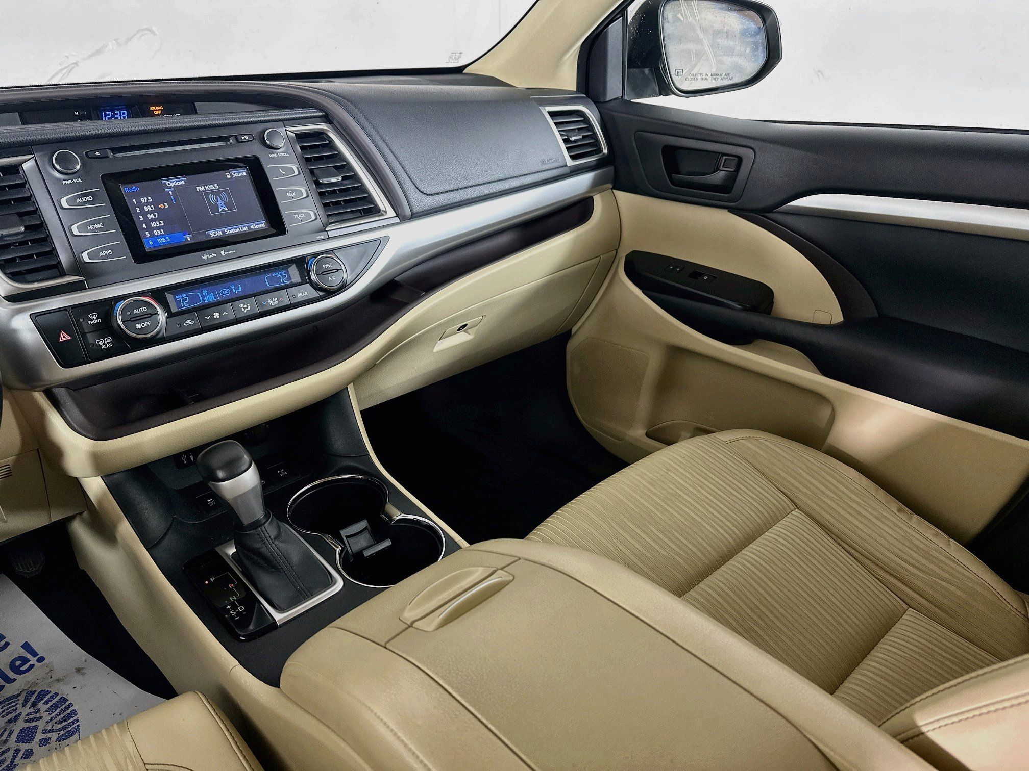 Used 2014 Toyota Highlander Plus AWD/4WD image 21