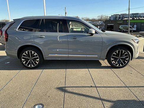New 2026 Volvo XC90 T8 Ultra w/ Protection Package Premier image 7