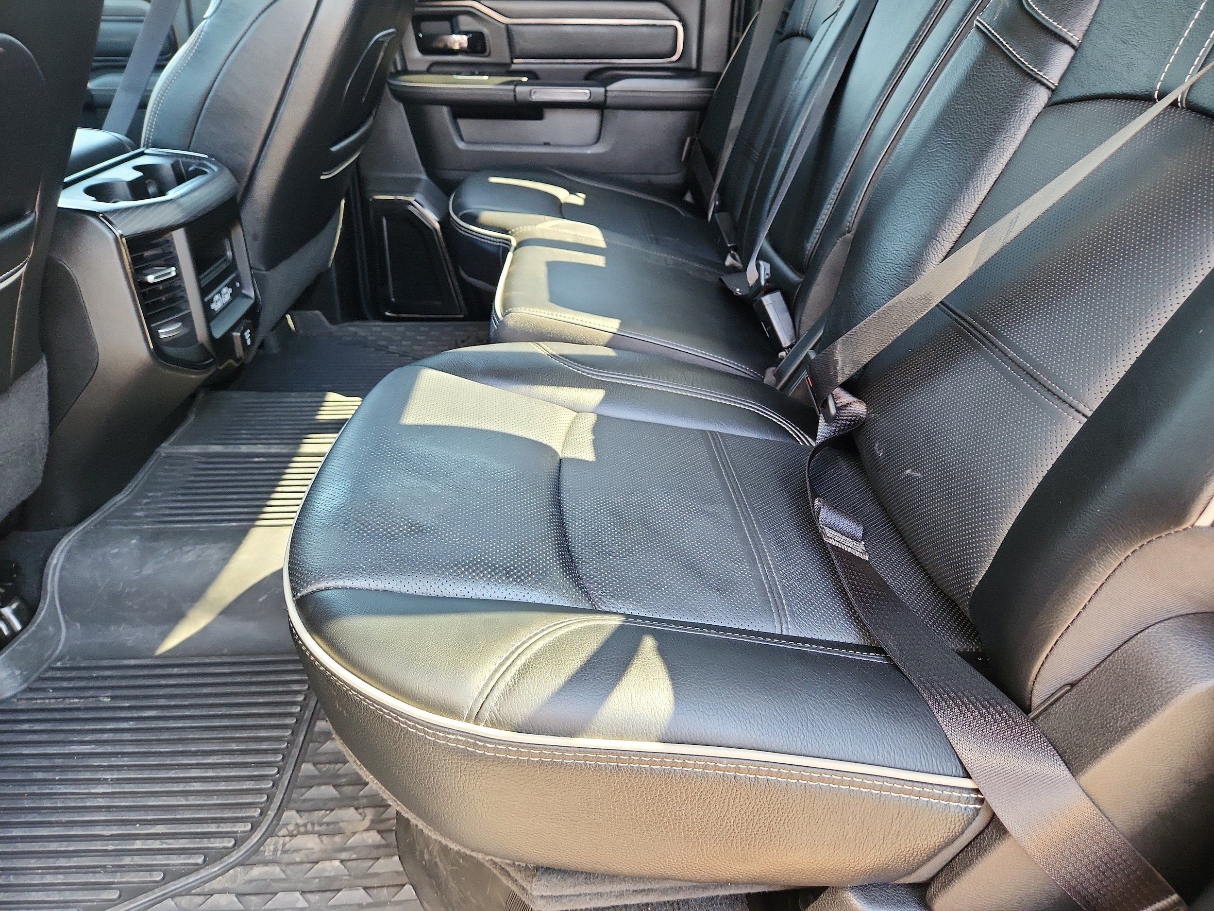 Used 2024 RAM 3500 Limited AWD/4WD image 11