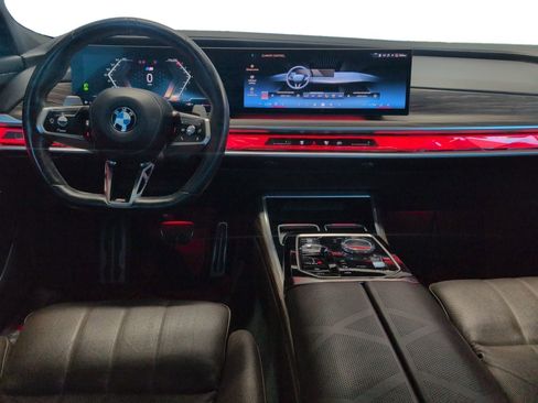 Used 2023 BMW 740i RWD image 13