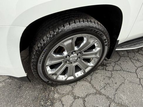 Used 2017 GMC Yukon SLE w/ HD Trailering Package image 8