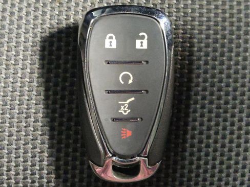 Used 2022 Chevrolet Traverse LT FWD image 32