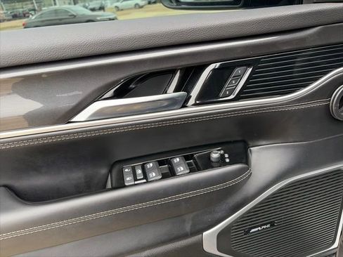 Used 2022 Jeep Wagoneer Series I w/ Premium Group I image 11