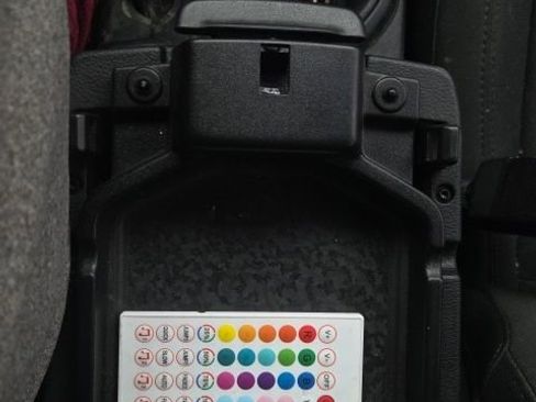 Used 2018 Jeep Wrangler Unlimited Sport S image 29