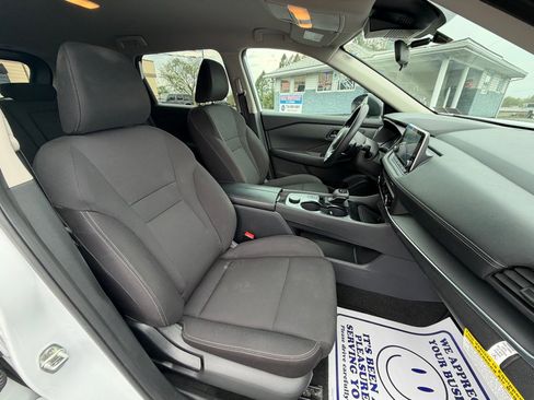Used 2024 Nissan Rogue S AWD/4WD image 21