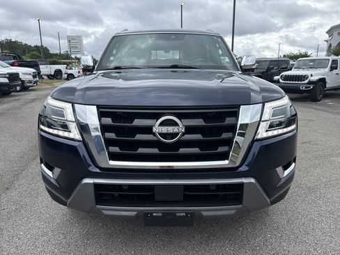 Used 2023 Nissan Armada Platinum w/ Captain's Chairs Package AWD/4WD image 2
