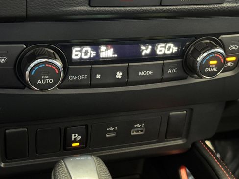 Used 2022 Nissan Frontier Pro-X w/ Technology Package image 19