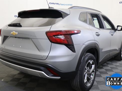 Used 2025 Chevrolet Trax LT image 5