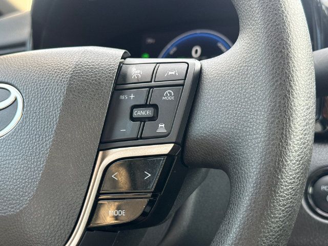 Used 2025 Toyota Camry LE w/ Convenience Package FWD image 28