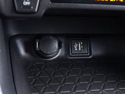 Used 2025 Toyota RAV4 XLE w/ Convenience Package FWD image 32
