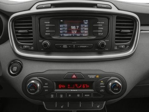 Used 2016 Kia Sorento EX AWD/4WD image 10
