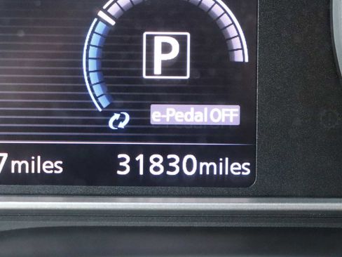 Used 2021 Nissan Leaf SV w/ SV Technology Package image 11