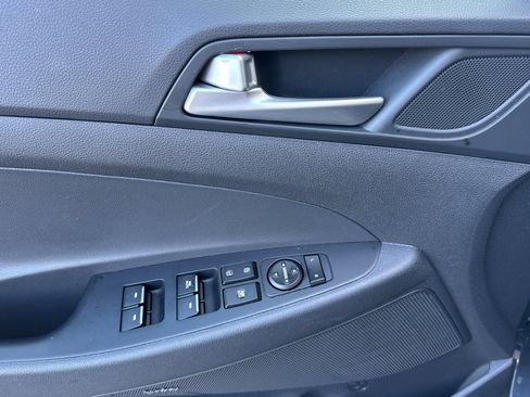 Used 2021 Hyundai Tucson Limited image 12