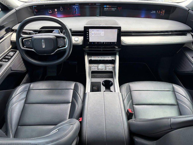 Certified 2024 Lincoln Nautilus Premier AWD/4WD image 10