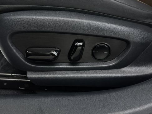 Used 2022 Lexus ES 300h w/ Premium Package image 17