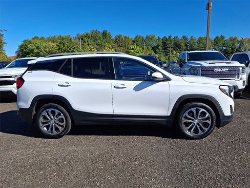 Certified 2020 GMC Terrain SLT w/ Preferred Package image 7