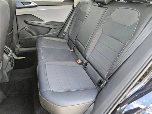 Used 2024 Volkswagen Taos SE image 13