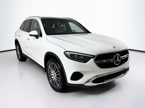 Used 2026 Mercedes-Benz GLC 300 4MATIC image 1