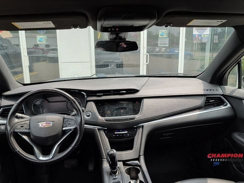 Used 2023 Cadillac XT6 Luxury w/ LPO, Floor Liner Package AWD/4WD image 16